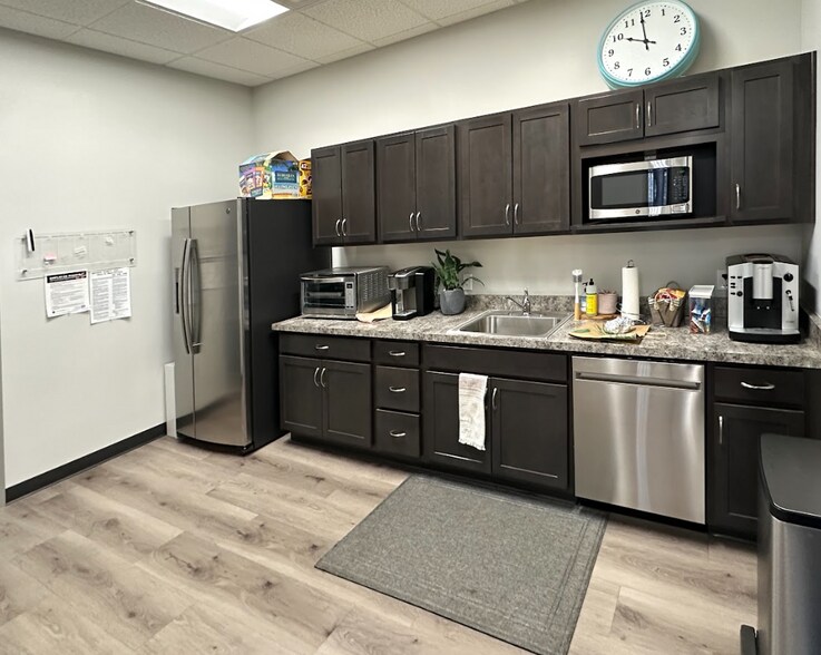 More Photos Of 5315 Reno Corporate Dr, Reno Medical For Sale
