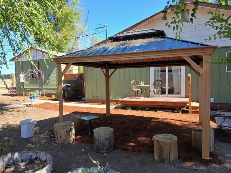 More Photos Of 1400 W 11th St, Alturas Specialty For Sale