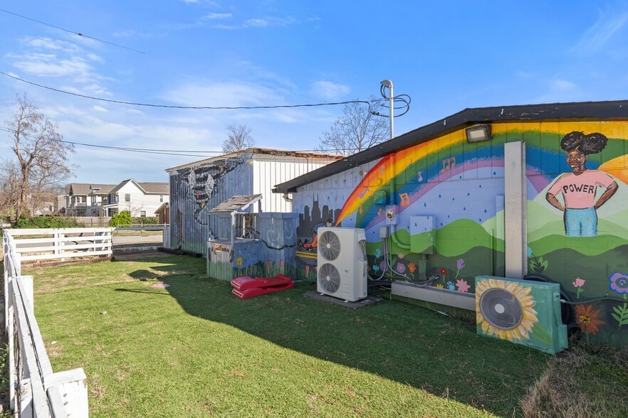 More Photos Of 616 Garfield St, Nashville Convenience Store For Sale