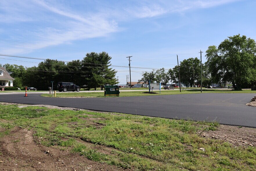 More Photos Of 6901 Harrisburg Pike, Orient Office For Lease
