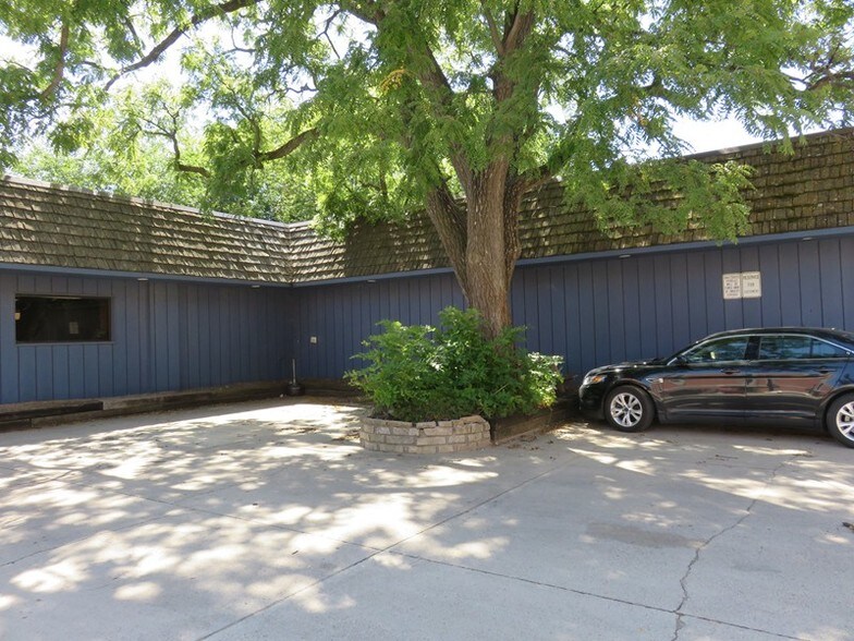 More Photos Of 123 1st St SE, Mason City Office For Lease