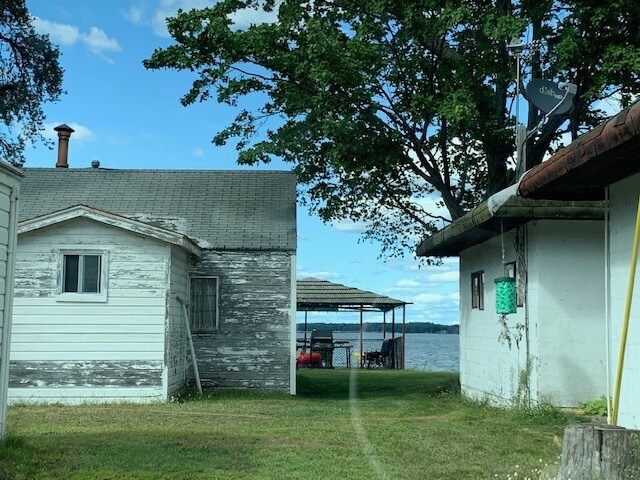 More Photos Of 117 4th St, Prudenville Hotel For Sale