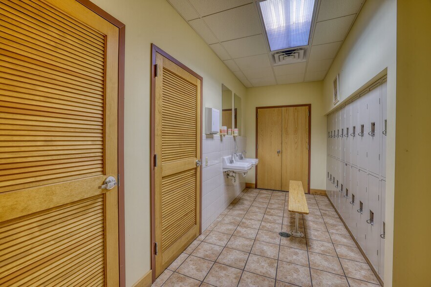More Photos Of 14 Harris Bushville Rd, Monticello Medical For Sale