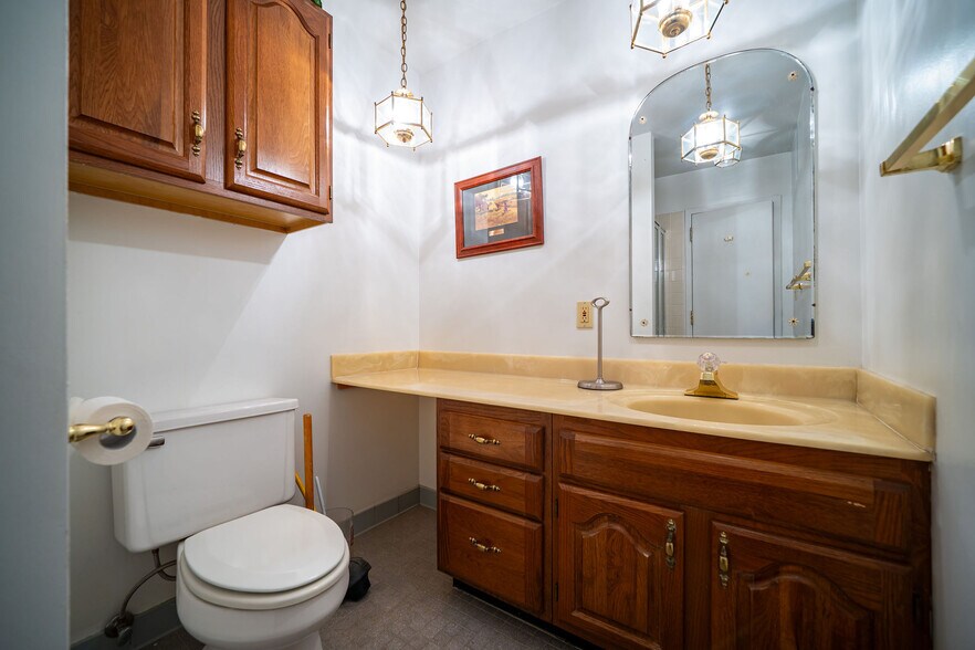 More Photos Of 2990 Bethel Rd, Columbus Funeral Home For Sale