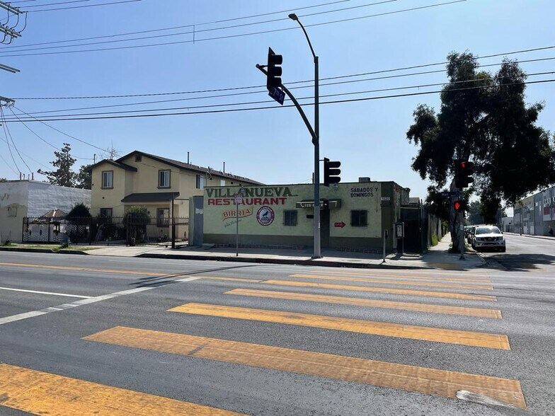 More Photos Of 5620 Main St, Los Angeles General Retail For Sale