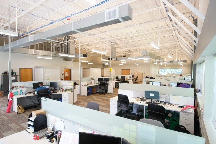 More Photos Of 375 Paramount Dr, Raynham Light Manufacturing For Lease
