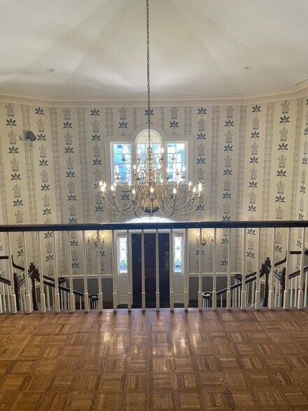 More Photos Of 2752 Erie Ave, Cincinnati Medical For Lease