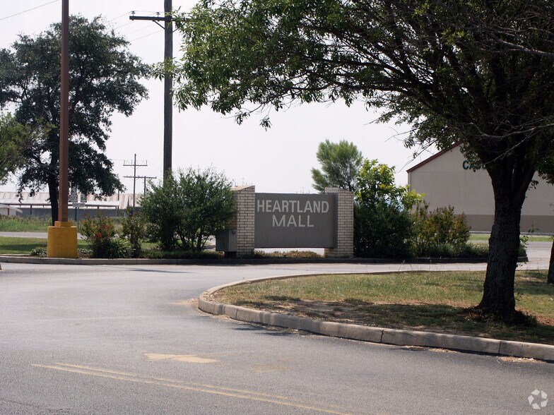 More Photos Of 300 Early Blvd, Early Unknown For Lease