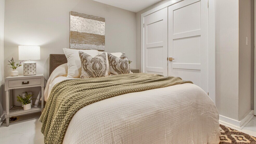 More Photos Of 1414 Pennsylvania Ave SE, Washington Apartments For Sale