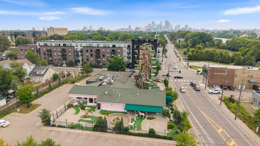 More Photos Of 2501 & 2519 Marshall St NE, Minneapolis Restaurant For Sale