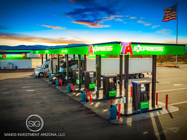 Primary Photo Of 19210 S Hwy 93, White Hills Truck Stop For Sale