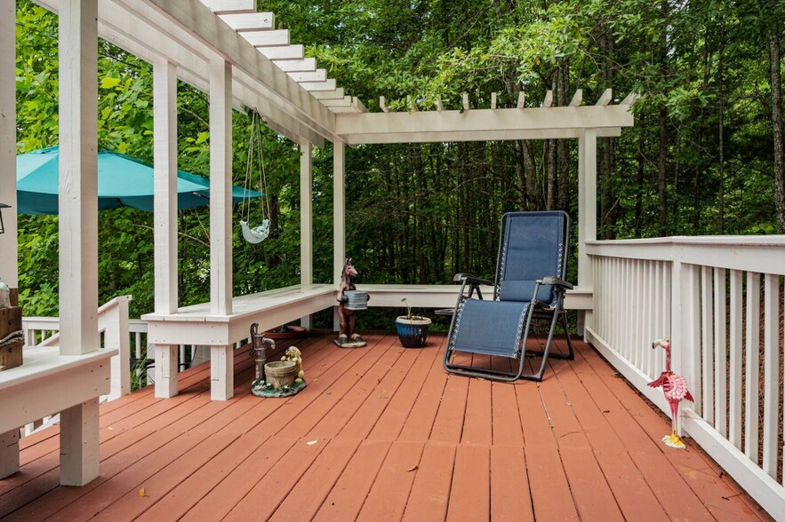 More Photos Of 84-86 Benson Rd, Travelers Rest Specialty For Sale