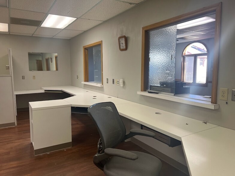 More Photos Of 1615 21st Ct, Phenix City Medical For Sale