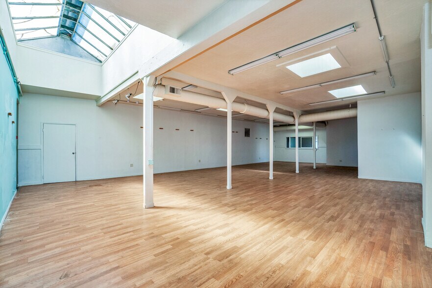 More Photos Of 2319 Santa Clara Ave, Alameda Storefront Retail Office For Lease
