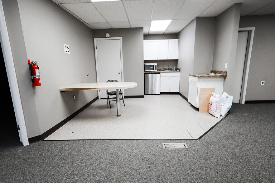 More Photos Of 1002-2001 Lincoln Dr W, Marlton Office For Lease