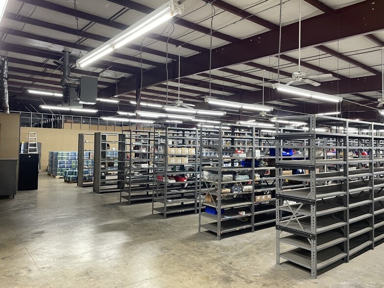 More Photos Of 5312 W 65th St, Little Rock Light Distribution For Lease