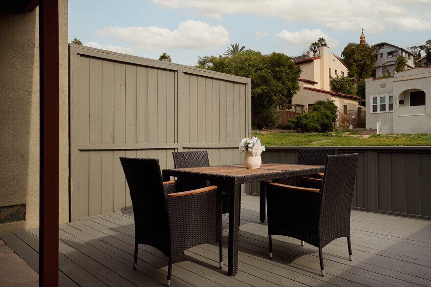 More Photos Of 1434 McDuff St, Los Angeles Apartments For Sale