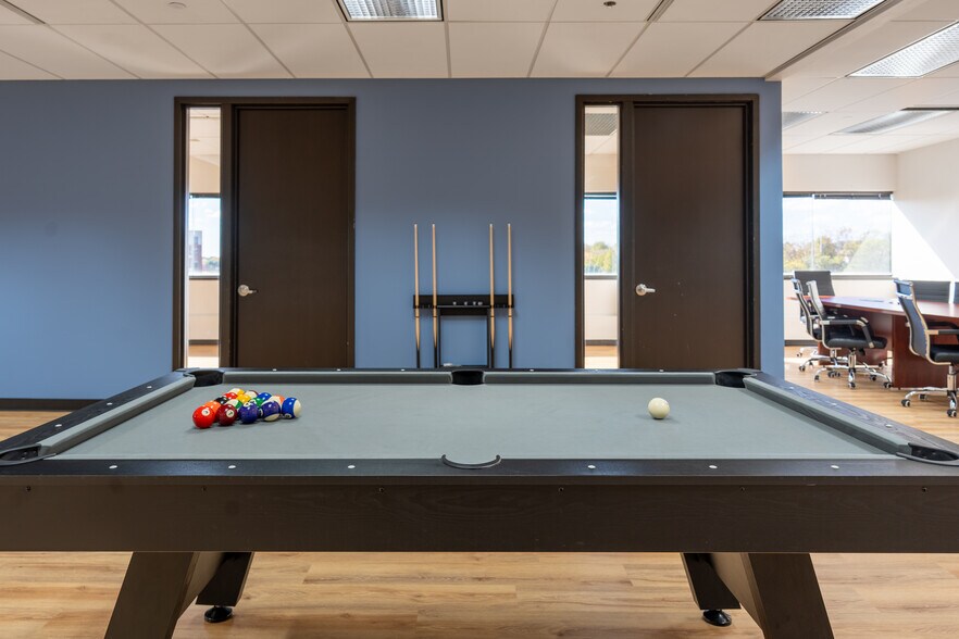 More Photos Of 901 Tower Dr, Troy Coworking Space