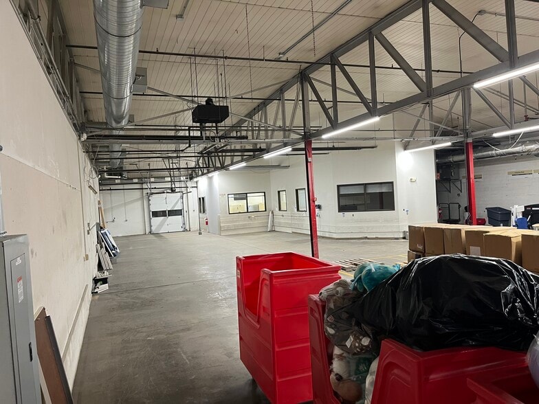 More Photos Of 321 Grove St, Saint Paul Recycling Center For Sale