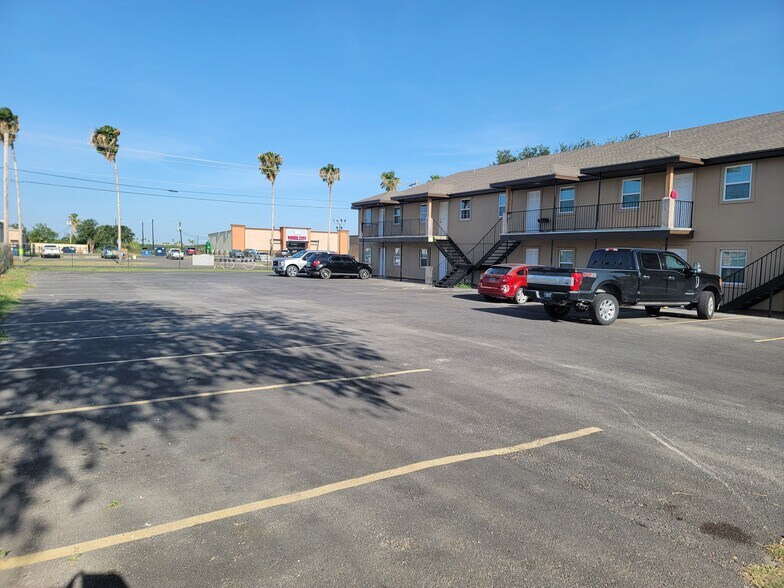 More Photos Of 8205 N La Homa Rd, Mission Apartments For Sale