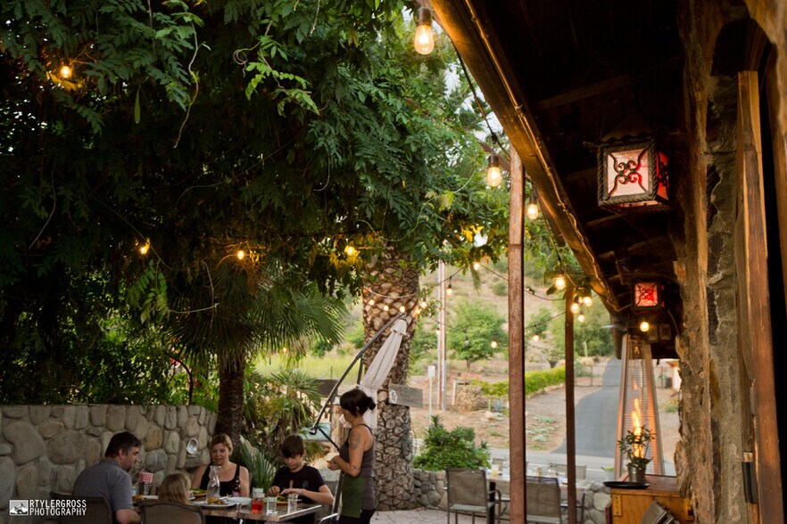 More Photos Of 2261 Maricopa Hwy, Ojai General Retail For Lease