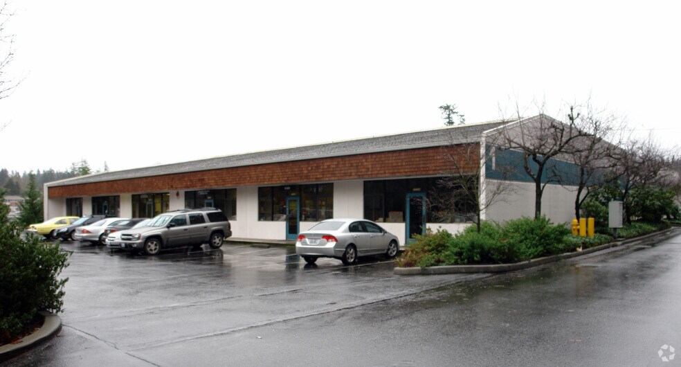 Primary Photo Of 11124-11134 117th Pl NE, Kirkland Warehouse For Lease