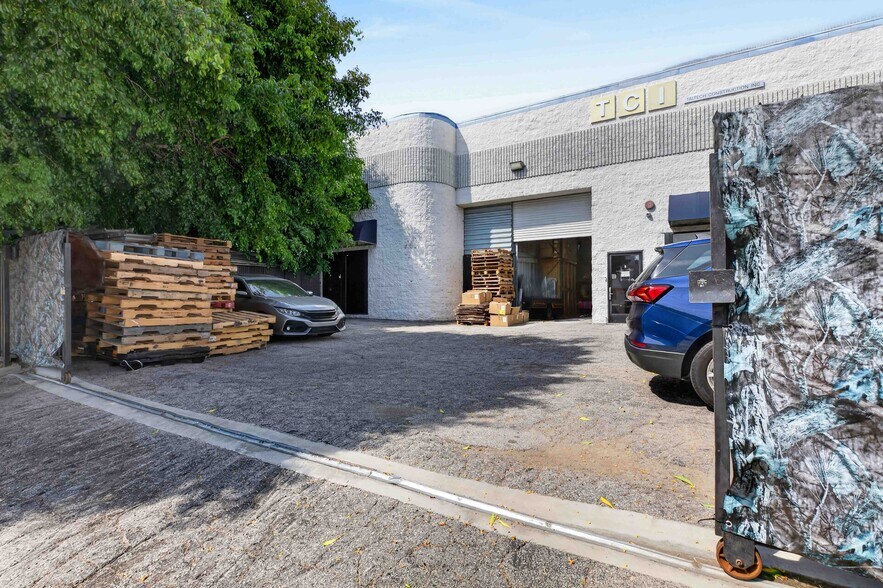 More Photos Of 1767 Standard Ave, Glendale Office For Lease