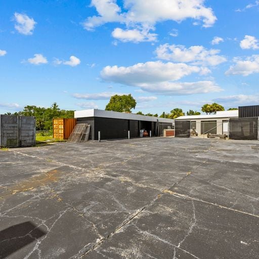 More Photos Of 9940 Atlantic Blvd, Jacksonville Auto Dealership For Lease