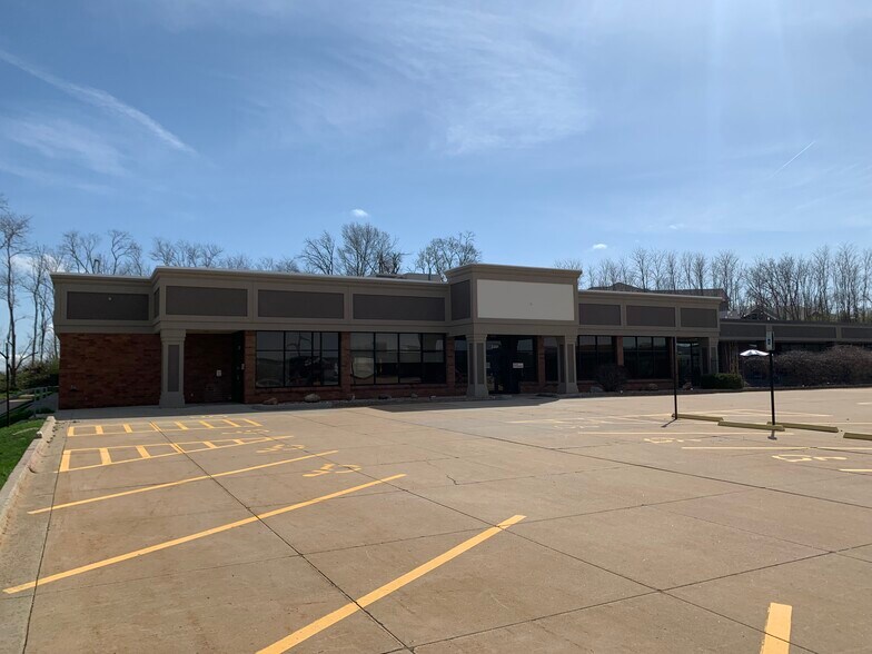 More Photos Of 3201-3301 Armar Dr, Marion Coworking Space