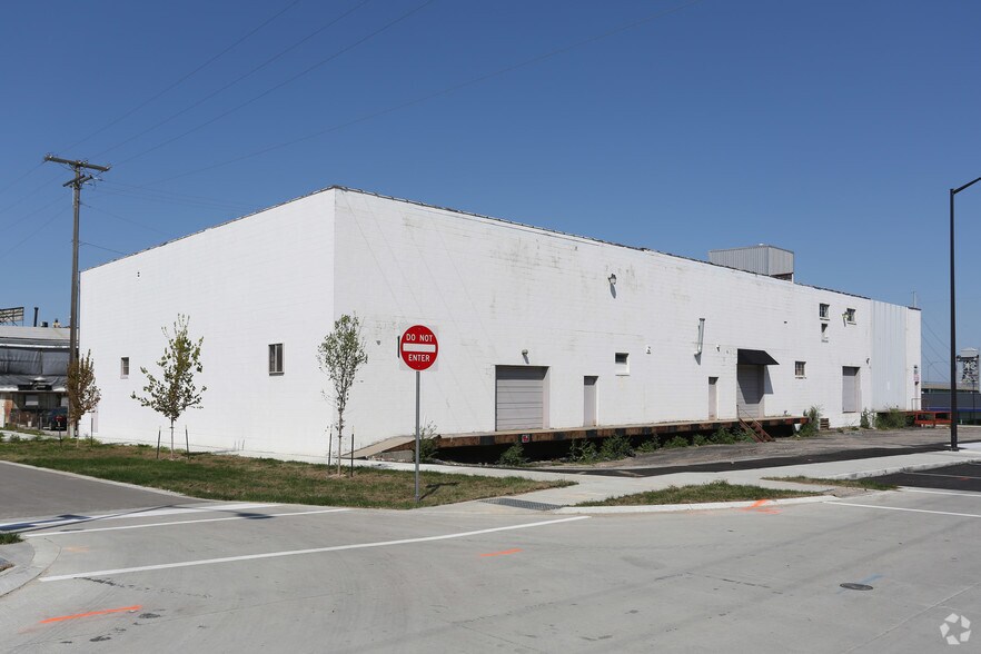 More Photos Of 300 S Holmes St, Kansas City Warehouse For Sale