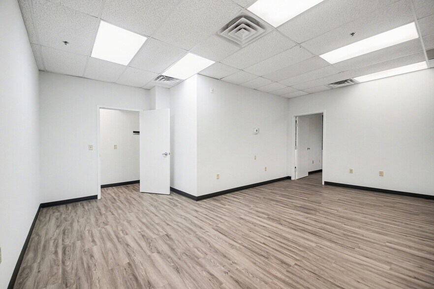 More Photos Of 4414 Lafayette Blvd, Fredericksburg Loft Creative Space For Lease