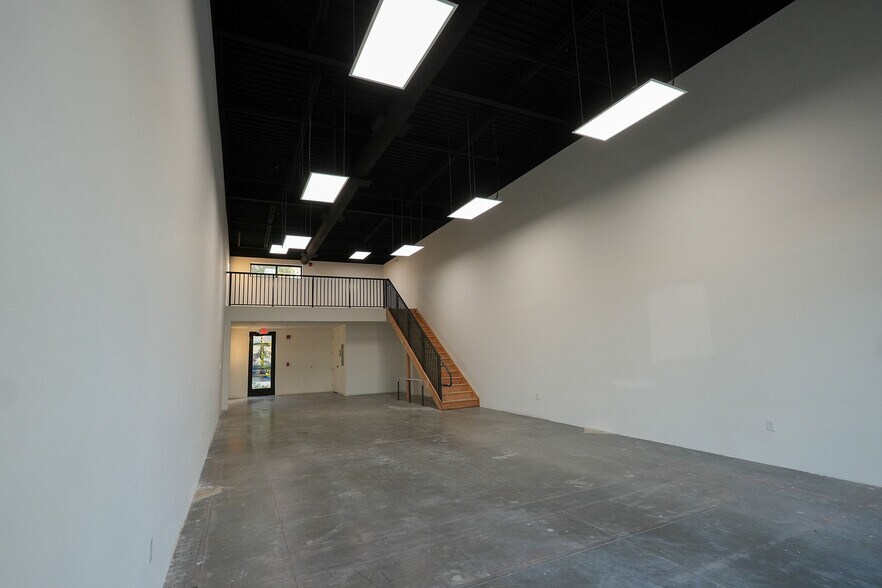 More Photos Of 8156 Alico Rd, Fort Myers Freestanding For Lease