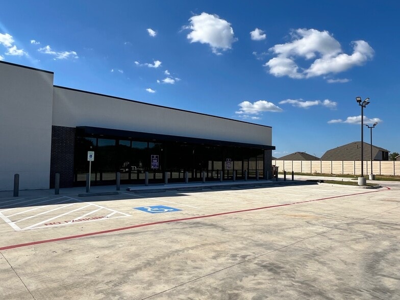 More Photos Of 18003 Becker rd, Hockley Convenience Store For Lease