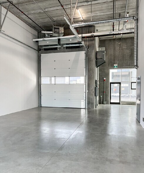 More Photos Of 1568 75th Ave W, Vancouver Light Distribution For Lease