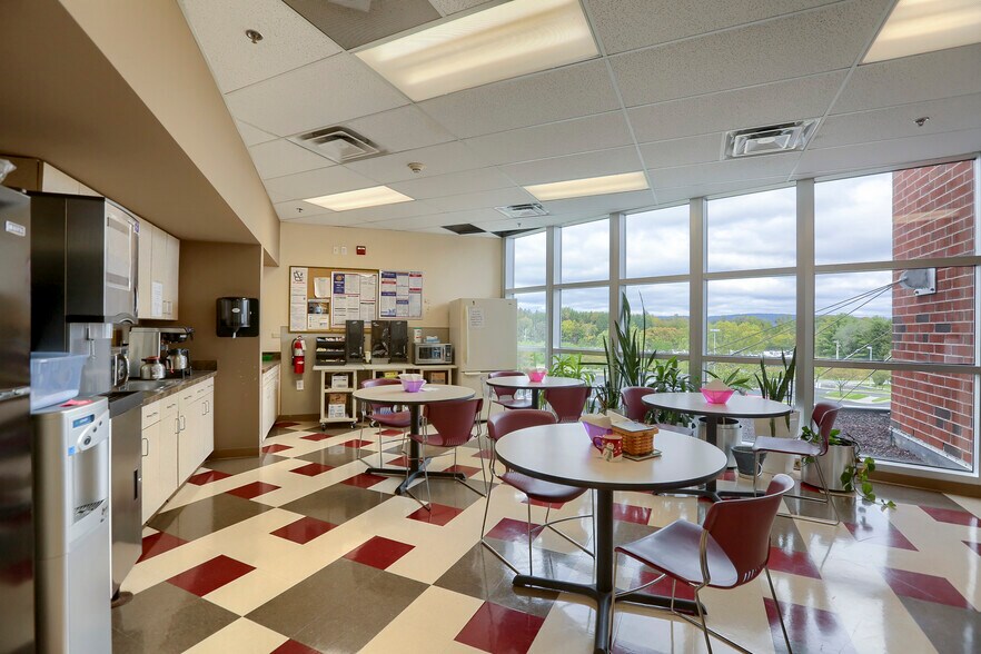 More Photos Of 8040 Carlson Rd, Harrisburg Office For Lease