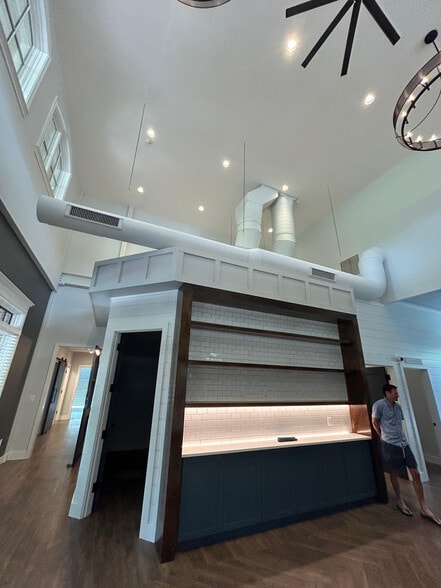 More Photos Of 250-254 N Sycamore St, Newtown Freestanding For Lease