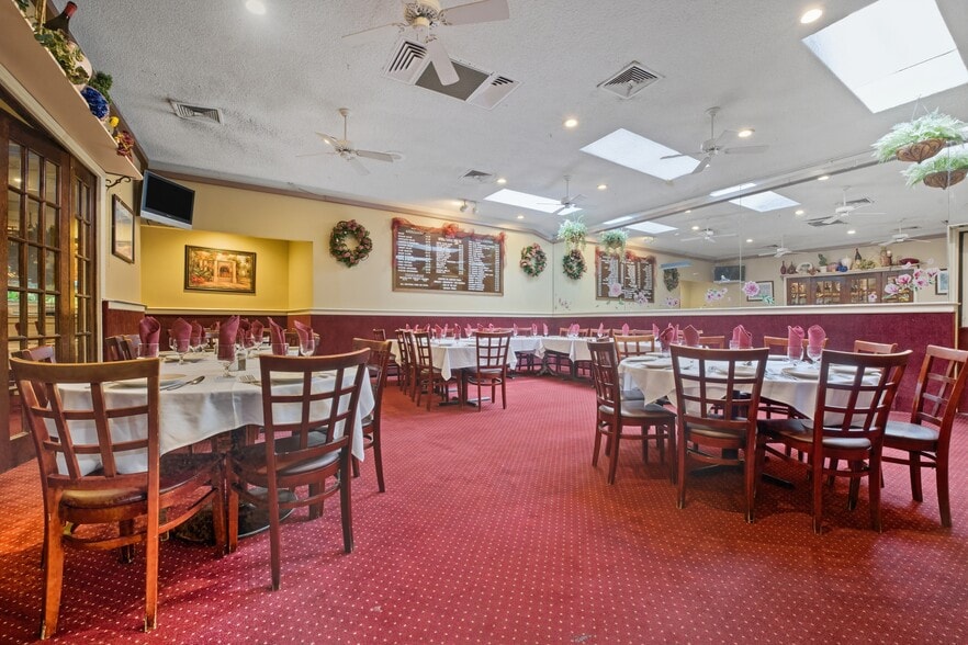 More Photos Of 410 Merrick Rd, Oceanside Restaurant For Sale