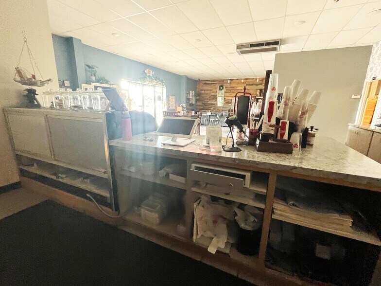 More Photos Of 704 E C St, Valentine Restaurant For Sale