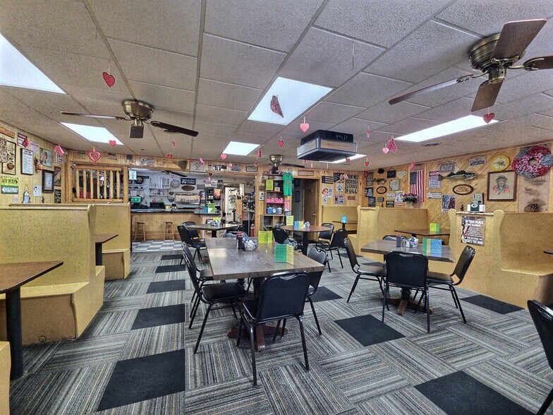 More Photos Of 4187 Highway B, Land O Lakes Restaurant For Sale