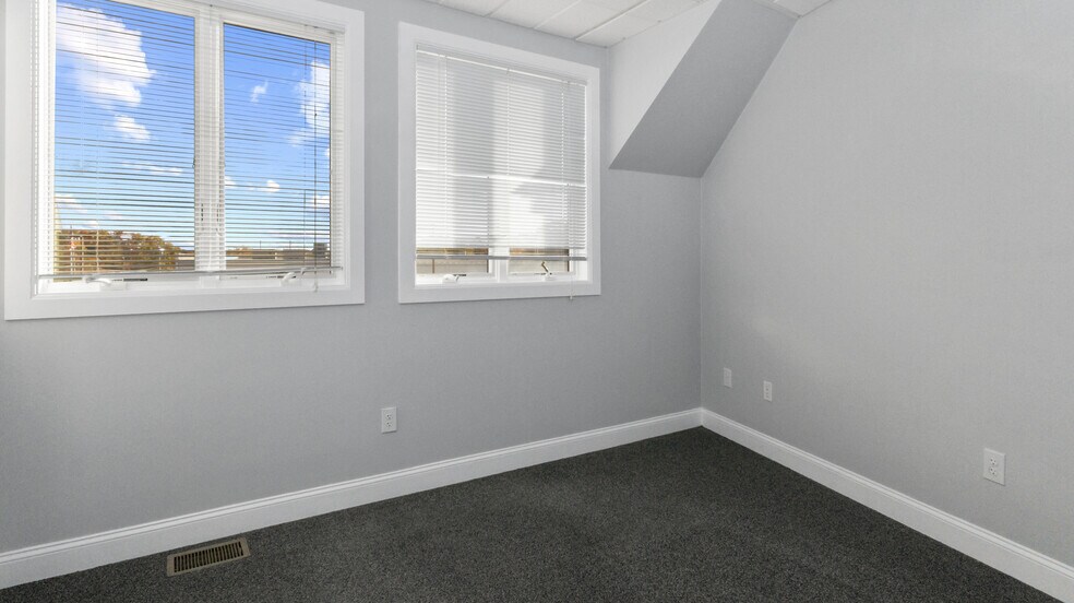 More Photos Of 104 Bridge Rd, Salisbury Loft Creative Space For Sale
