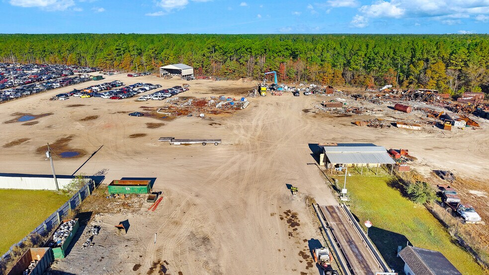 More Photos Of 2014 Blue Creek Rd, Jacksonville Warehouse For Lease