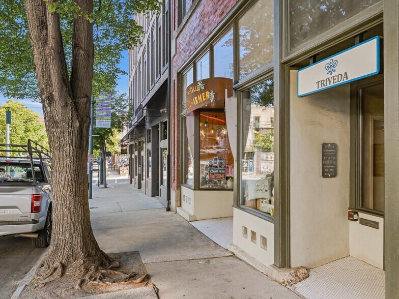 More Photos Of 32 Broadway St, Asheville Storefront Retail Residential For Sale