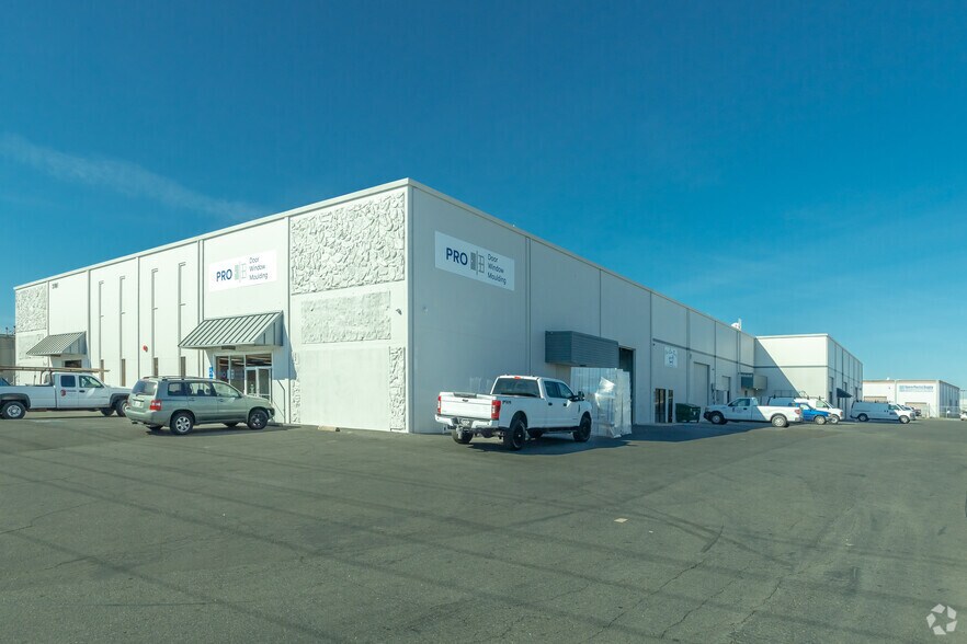 Primary Photo Of 3101-3105 Orange Grove Ave, North Highlands Warehouse For Lease