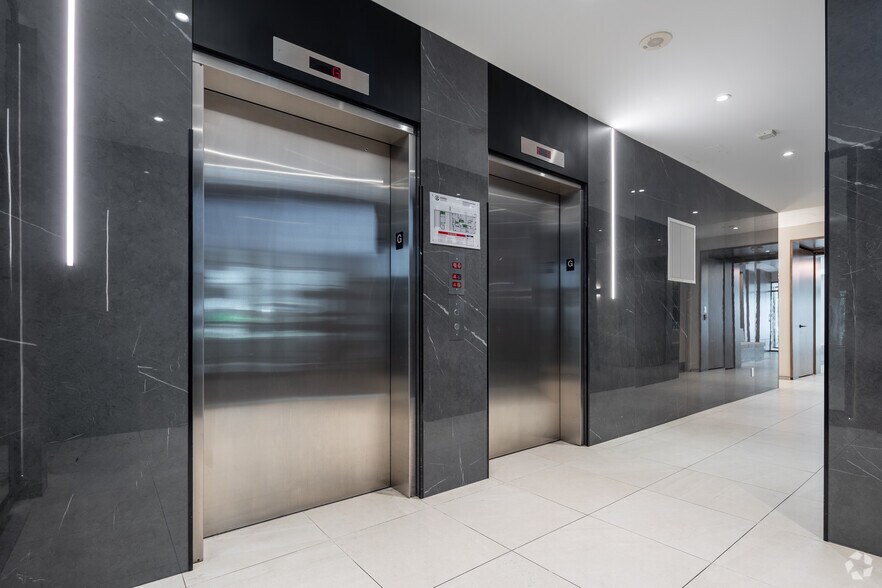 More Photos Of 150 Roehampton Ave, Toronto Apartments For Sale