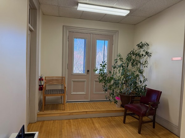 More Photos Of 2 N Main St, Saint Albans Office For Sale
