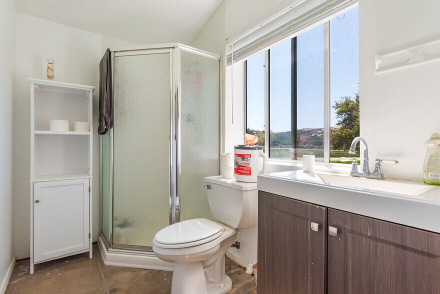 More Photos Of 19191 High Glen Rd, Alpine Specialty For Sale