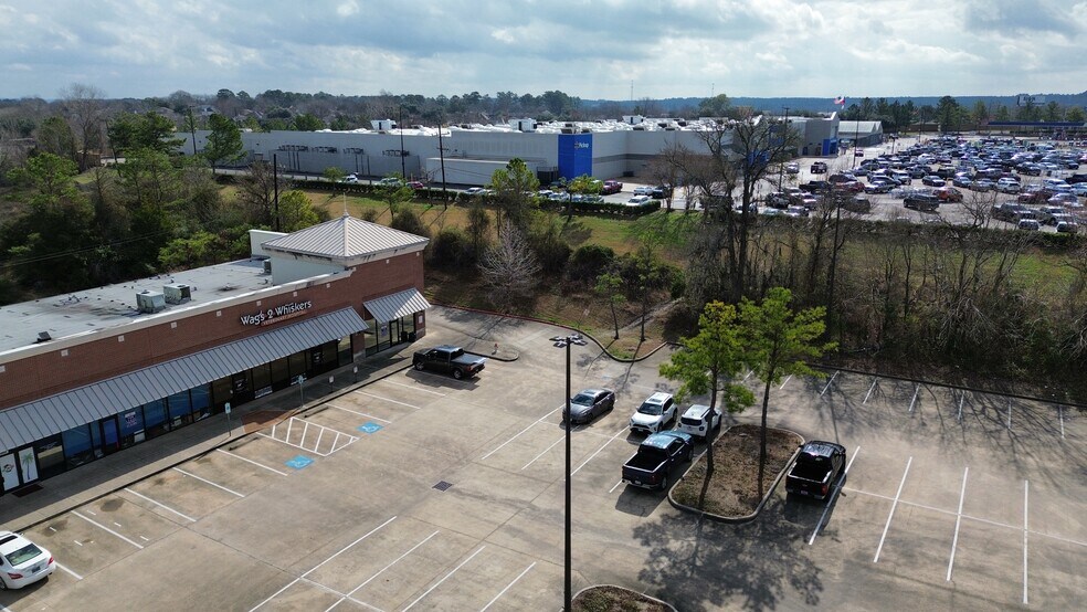 More Photos Of Hwy 105 @ Walden Rd, Montgomery Unknown For Sale