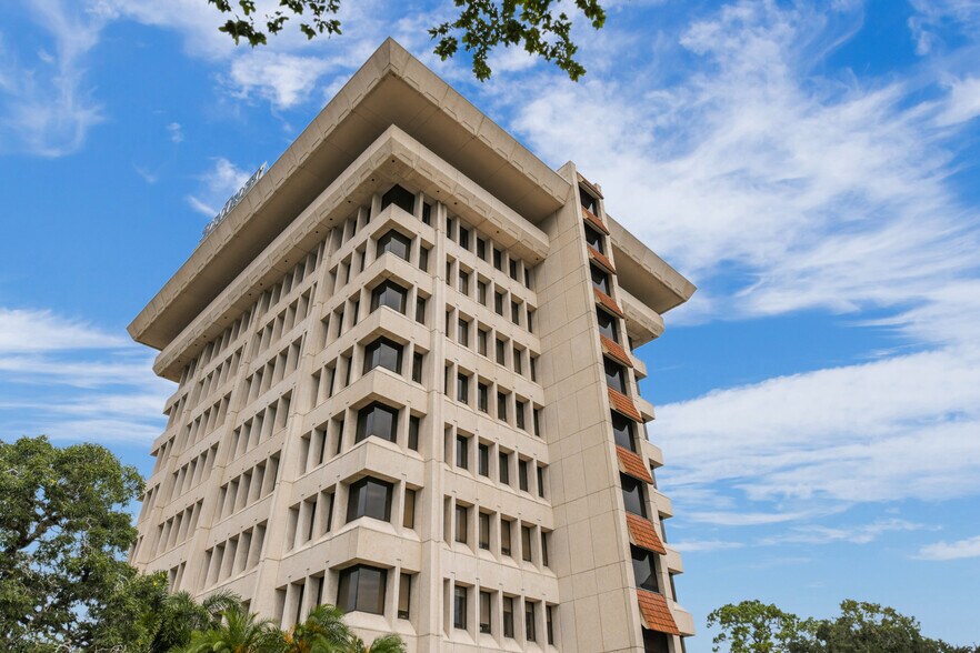 More Photos Of 1777 Main St, Sarasota Office For Lease
