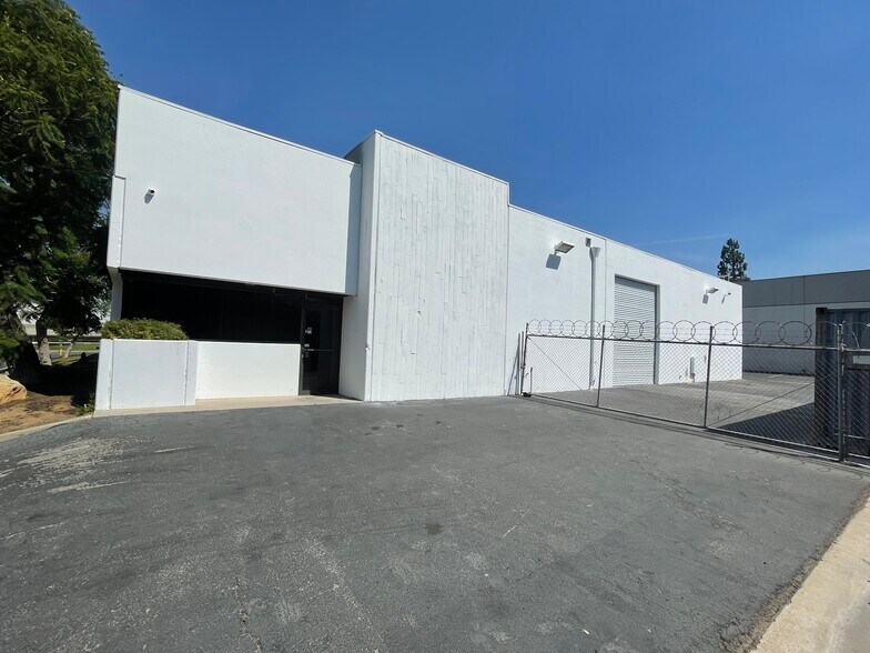 More Photos Of 182 Business Center Dr, Corona Warehouse For Lease