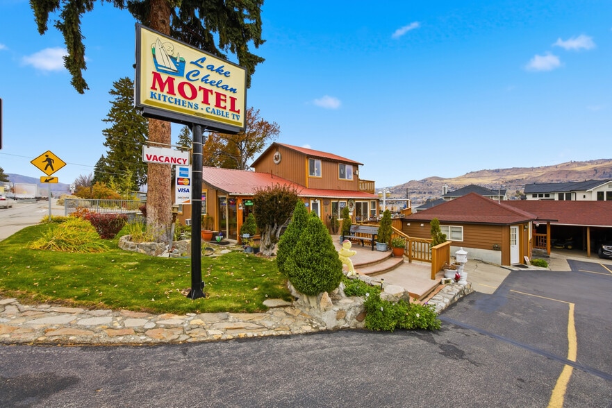 More Photos Of 2044 W Woodin Ave, Chelan Hotel For Sale